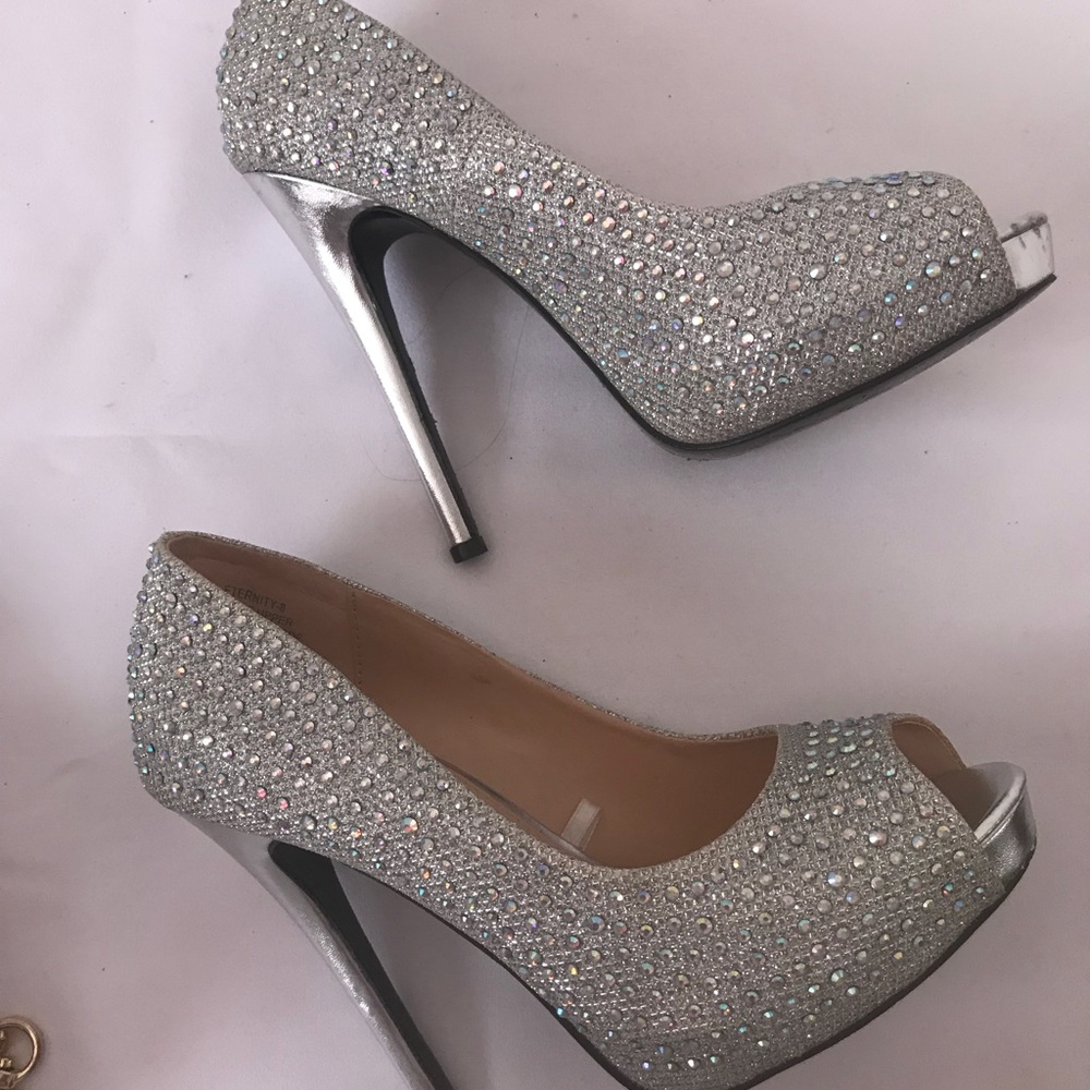DONATED Rhinestone heels - Picture 2 of 5